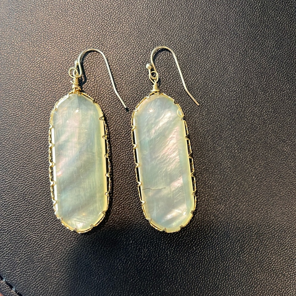 Gold and Pearlized drop earrings